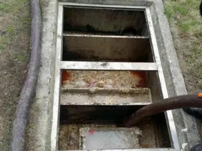 乌尔禾隔油池清理